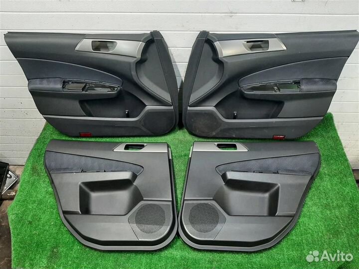 Обшивки дверей комплект Subaru Forester SH/S12 20