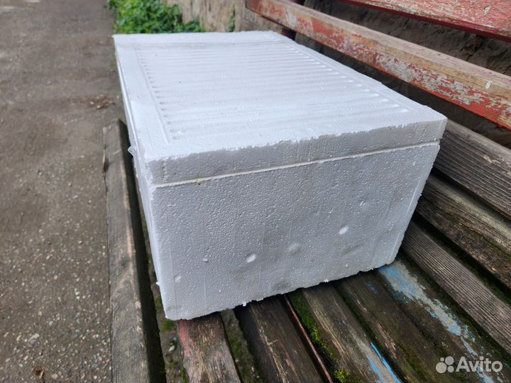 Пенопластовая коробка