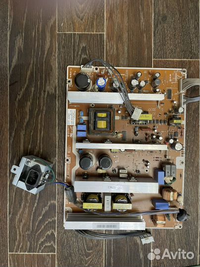 Материнские платы на запчасти от телевизора