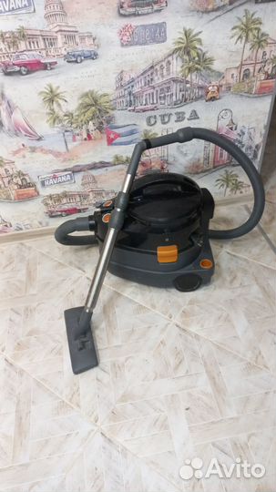Моющий пылесос Fhilips