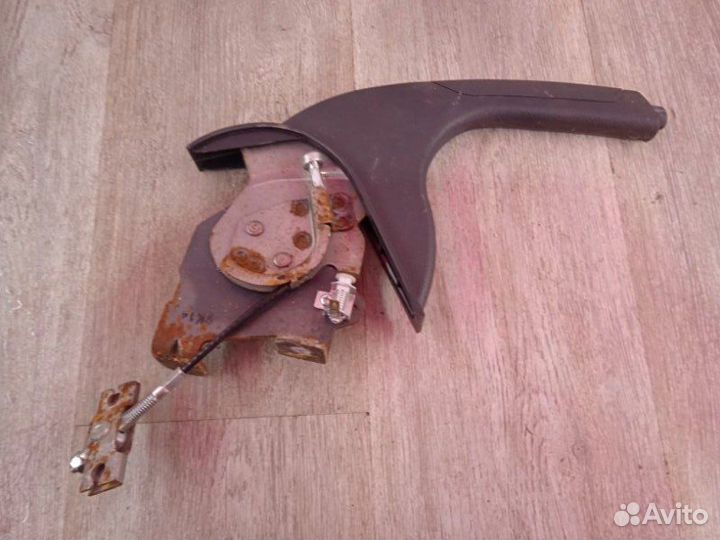 Рычаг стояночного тормоза Kia Sportage 2 G4GC 2010