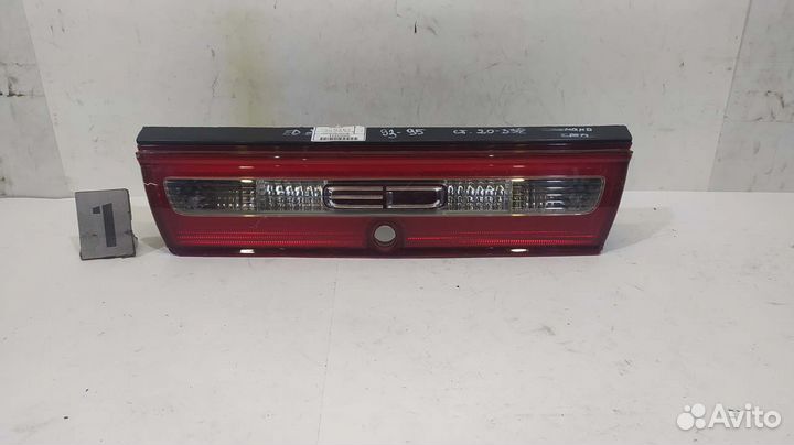 Вставка Багажника / Фонарь задний внутренний toyot