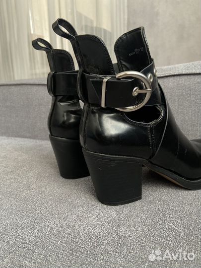 Казаки лаковые женские 37 размер