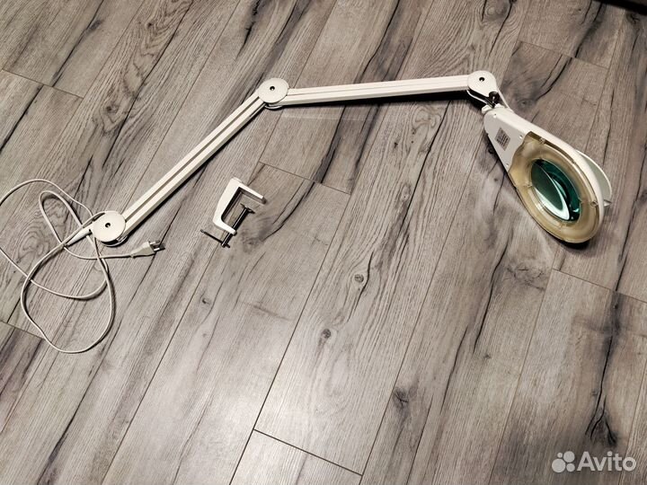 Лампа-лупа x8 с подсветкой 20701L