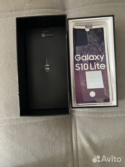Коробка от samsung Galaxy S10 Lite
