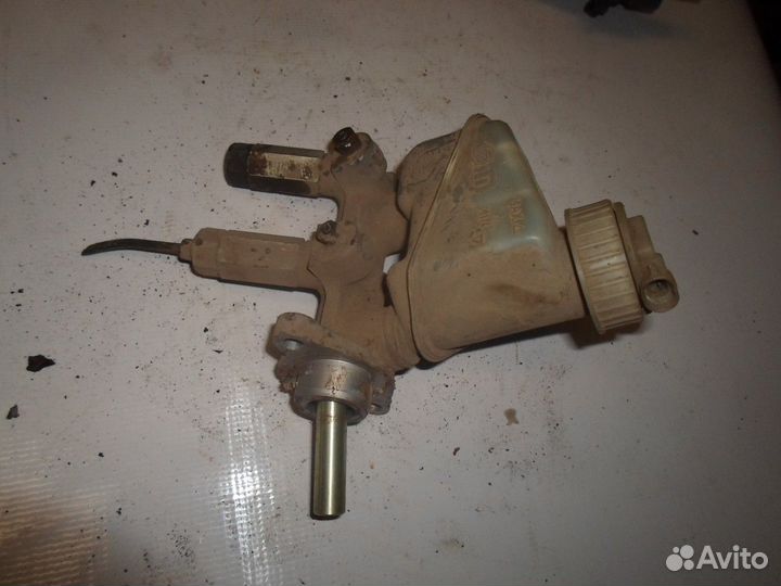 Главный тормозной цилиндр