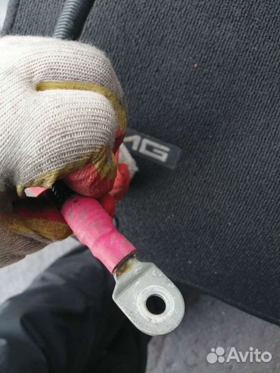 Плюсовой провод аккумуляторной батареи BMW E53 X5