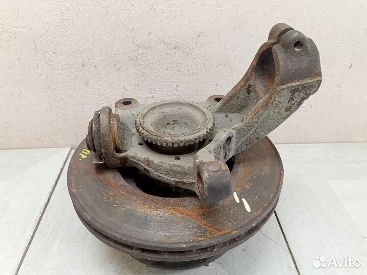 Кулак передний правый Форд