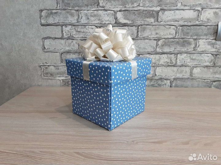 Коробка подарочная необычная двойная в горошек