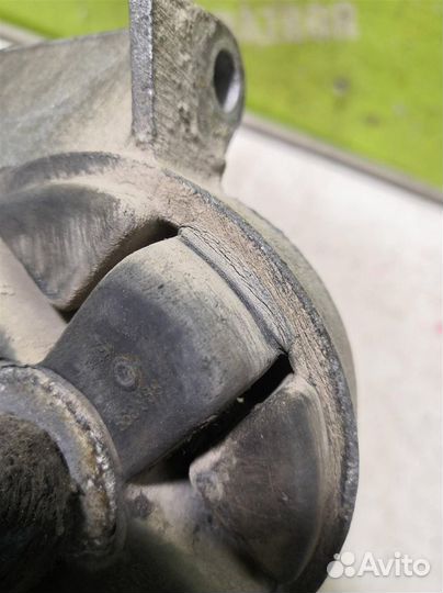 Опора кпп левая Ауди 80 90 Б3