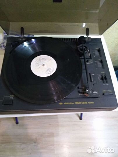 Проигрыватель винила ария 5303