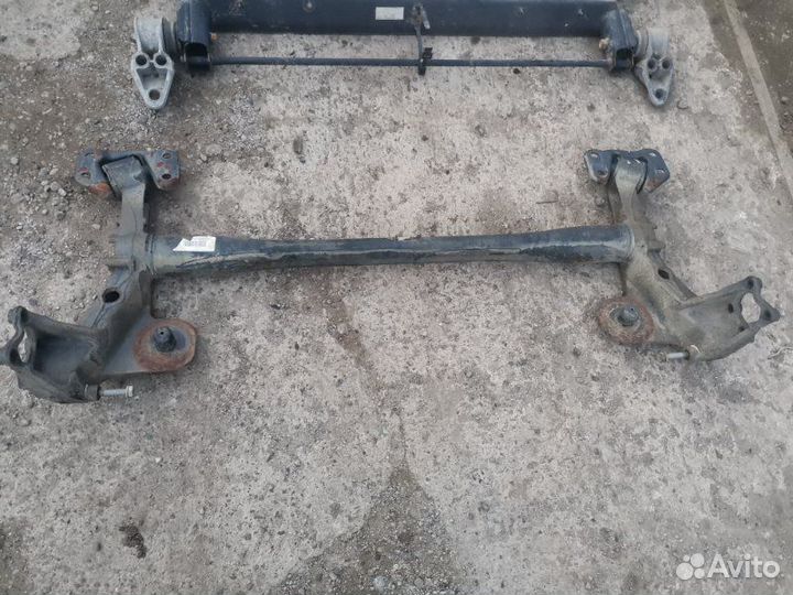Балка подвески задняя Chevrolet Cruze J300 F16D3