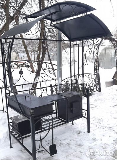 Мангал с крышей