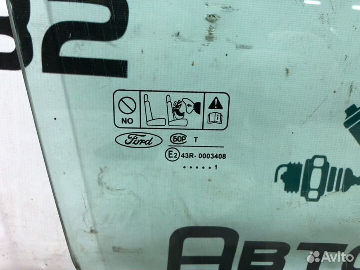 Стекло двери переднее правое Ford Focus 2 2008