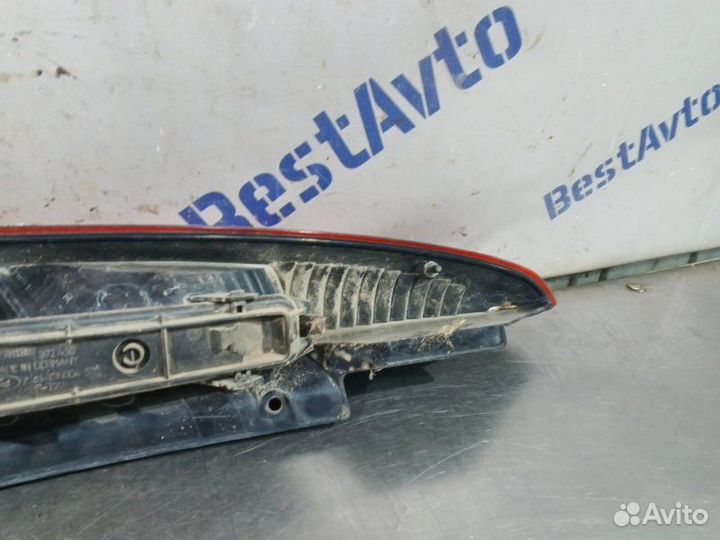 Фонарь задний правый Ford Fusion 2005