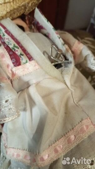 Кукла фарфоровая коллекционная с подзаводом