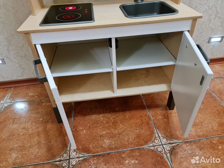 Кухня для куклы