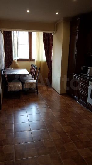 2-к. квартира, 60 м², 2/9 эт.