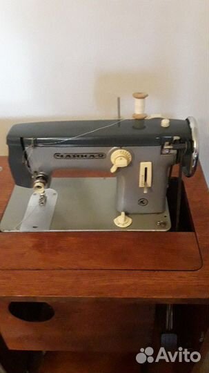 Машинка швейная