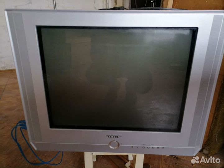 Телевизор samsung