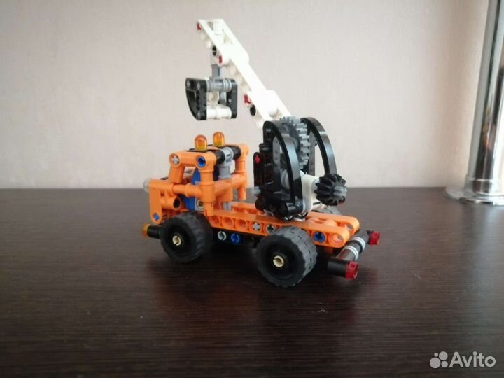 Lego Technic 42088 / Aerial Platform