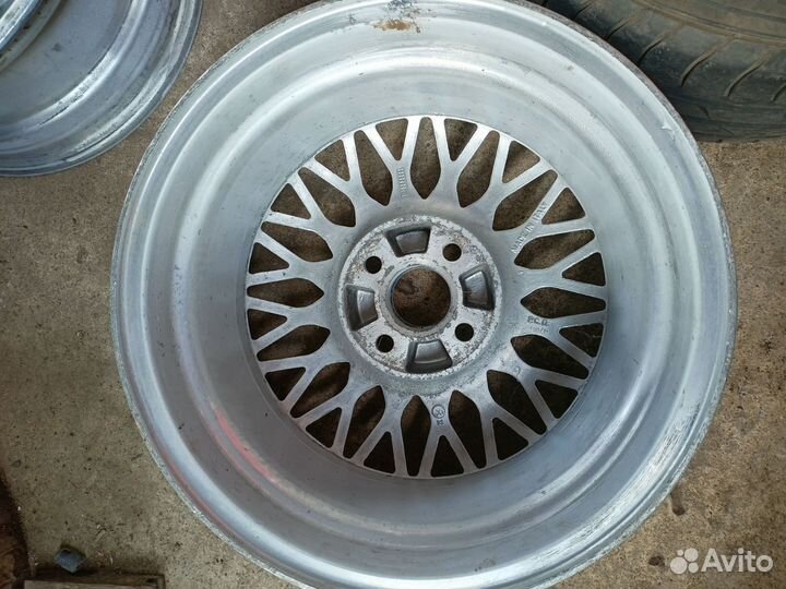 R15 4,100 italia mim