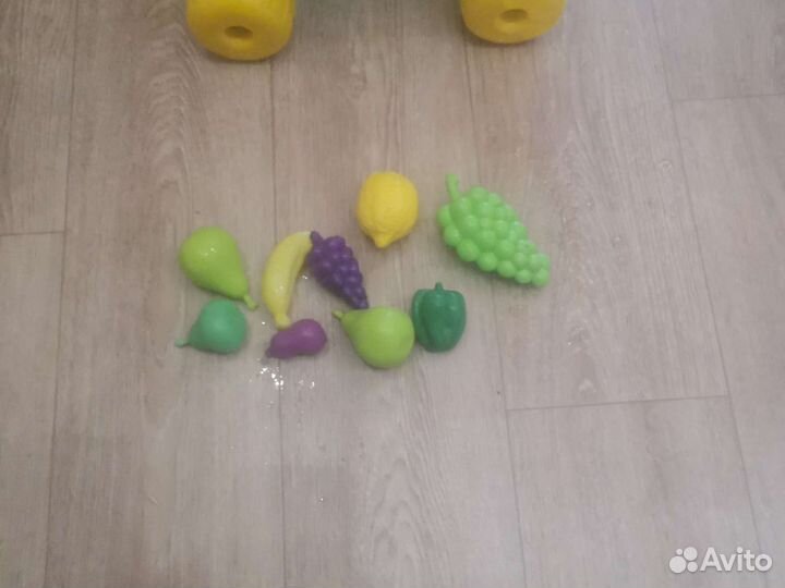 Детская корзинка с фруктами