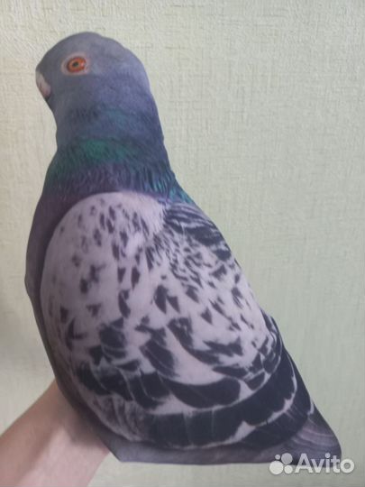 Голубь игрушка