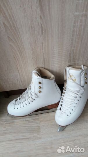 Фигурные коньки jackson freestyle
