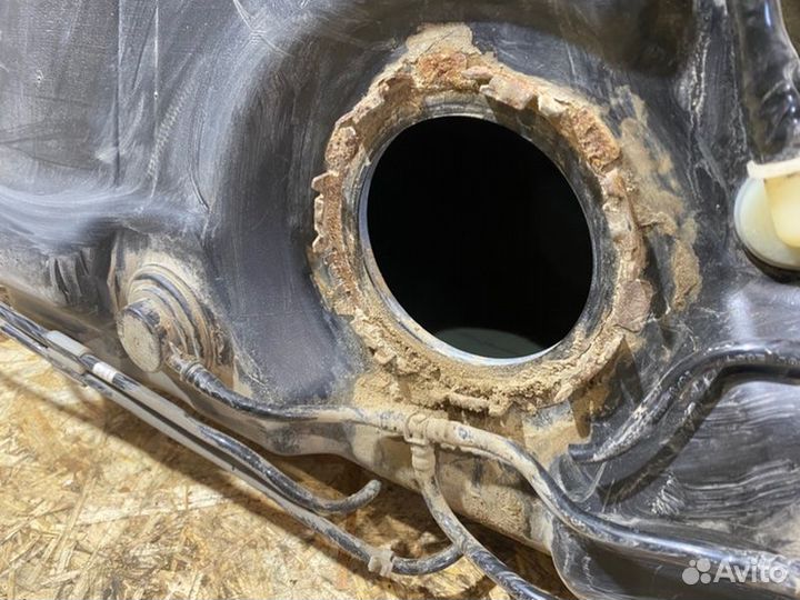 Топливный бак Ваз LADA Granta