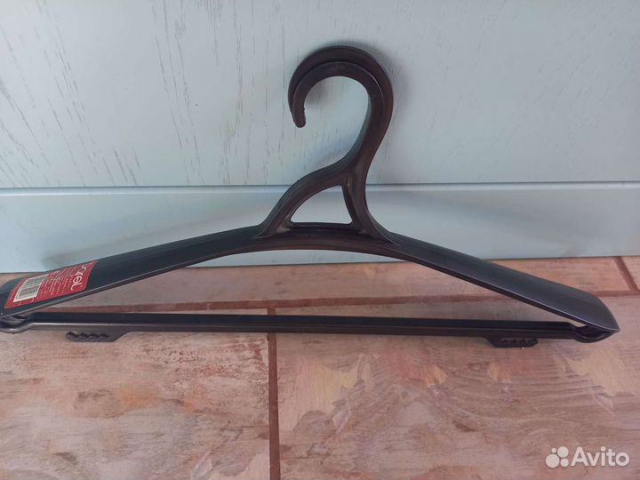 Вешалки (плечики)