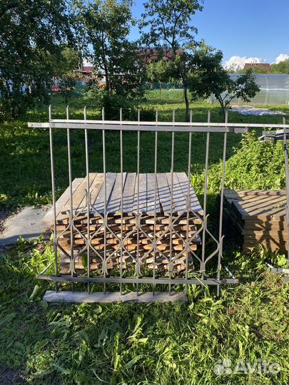 Решетки металлические с элементами ковки