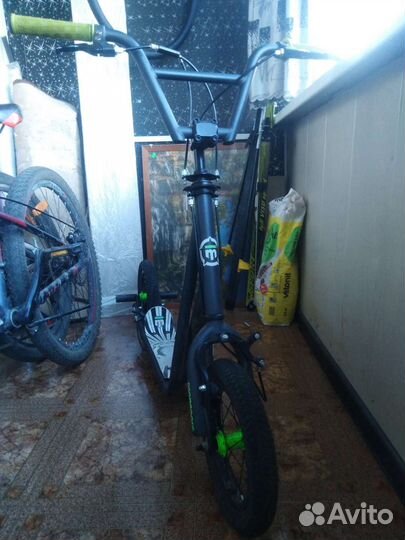 Трюковой самокат mongoose expo 12