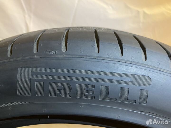 Pirelli P Zero 245/45 R18 100W