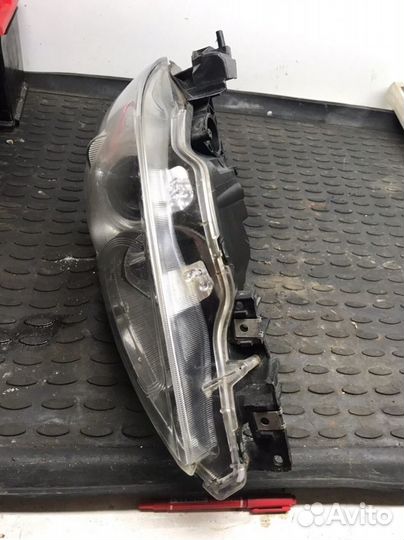 Фара (передняя) Mazda 5 (CR) 2005-2010