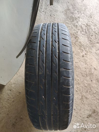 Bridgestone Nextry Ecopia 215/70 R15