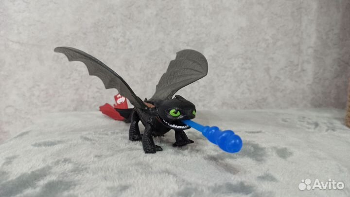 Драконы из мультфильма 