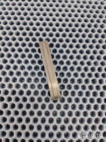 Suzuki RF900R T703 направляющая цепи грм