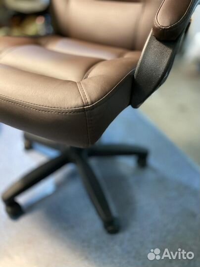 Кресло офисное