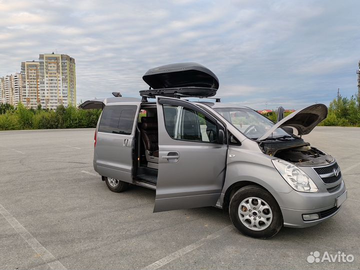 Hyundai Grand Starex 2.5 AT, 2012, 299 500 км