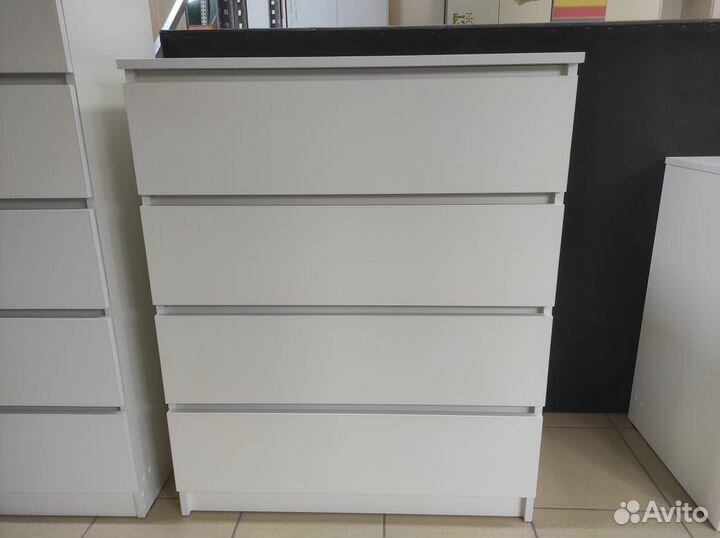Комод белый 4 ящика