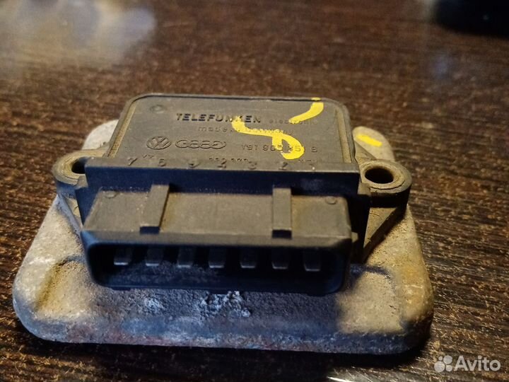 Коммутатор системы зажиг.Фольксваген Б3 1.8МКПП