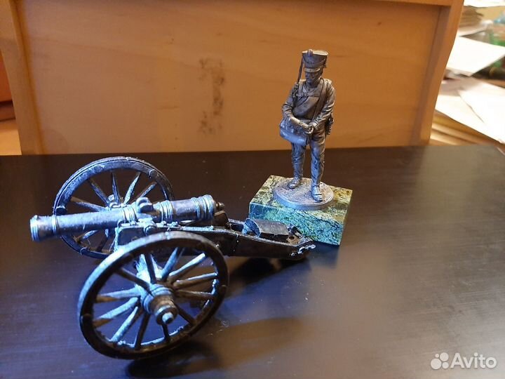 Набор оловянных солдатиков