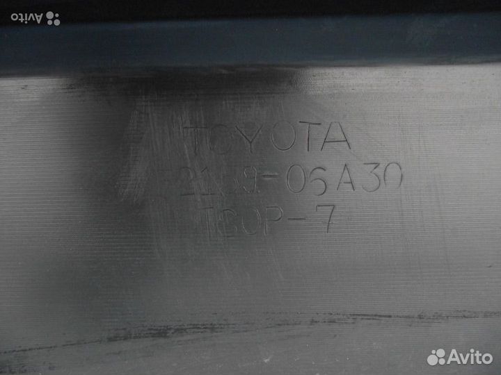 Задний бампер темный Toyota Camry V50