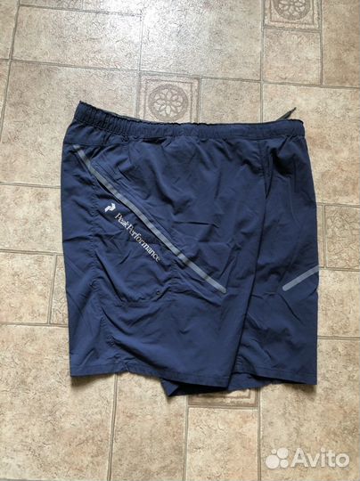 Легкие шорты peak performance
