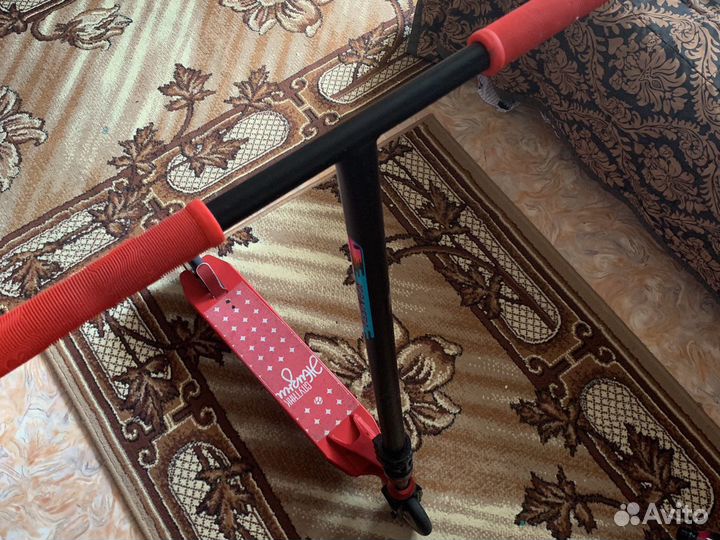 Кастомный трюковой самокат