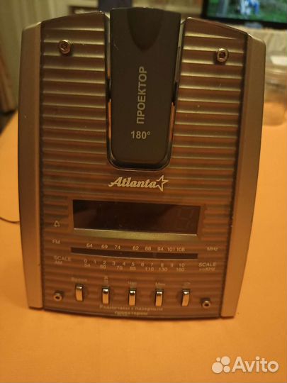 Радиочасы с проектором