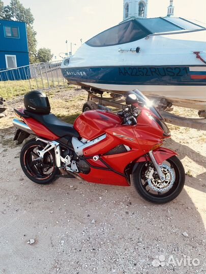 Продаю Honda VFR 2002