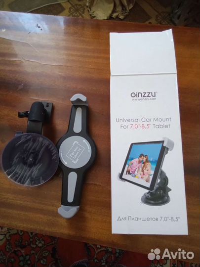 Держатель для планшета в машину
