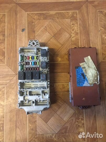 Блок предохранителей Mitsubishi Lancer 9